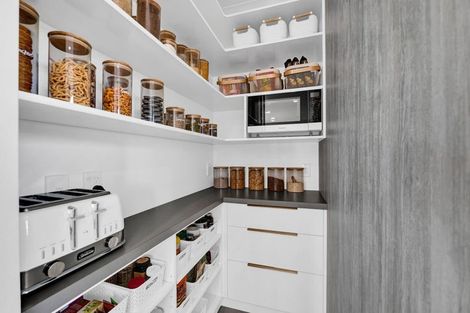 Photo of property in 11 Fantham Street, Hawera, 4610