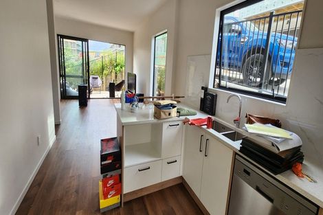 Photo of property in 28 Korokio Lane, Henderson, Auckland, 0612