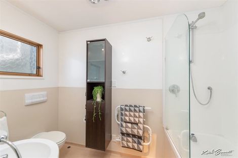 Photo of property in 31 Acacia Avenue, Maungaraki, Lower Hutt, 5010