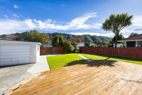 Photo of property in 5 Akron Grove, Totara Park, Upper Hutt, 5018