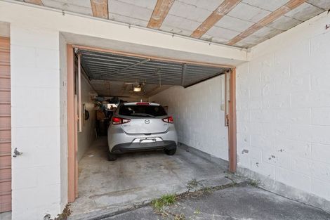 Photo of property in 5/1 Ribblesdale Road, Henderson, Auckland, 0612