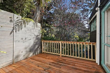Photo of property in 1/11 Saddleback Rise, Murrays Bay, Auckland, 0630