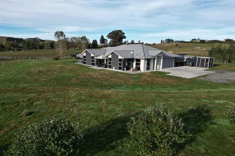 Photo of property in 52 Highlands Drive, Waipawa, 4210
