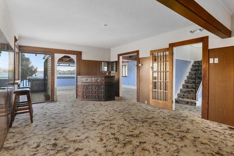 Photo of property in 5 Stanley Point Road, Stanley Point, Auckland, 0624