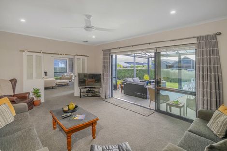 Photo of property in 3 Roseberry Place, Whitianga, 3510