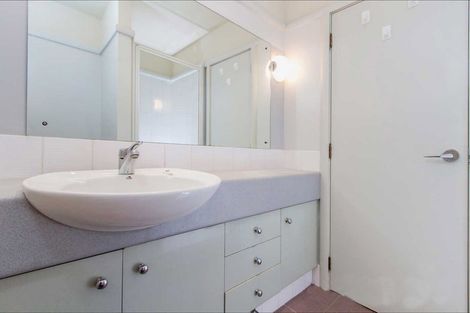 Photo of property in Madison On The Square Apartments, 2e/37 Federal Street, Auckland Central, Auckland, 1010