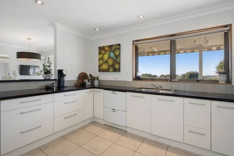 Photo of property in 12 Giles Way, Tanners Point, Katikati, 3177