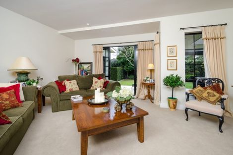 Photo of property in 9 Kahala Place, West Harbour, Auckland, 0618