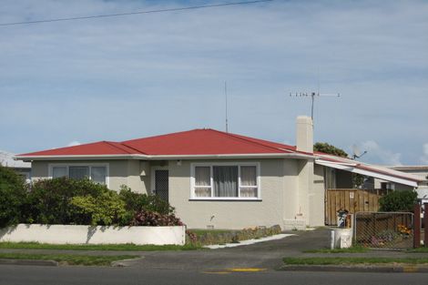 Photo of property in 73 Cornfoot Street, Castlecliff, Whanganui, 4501