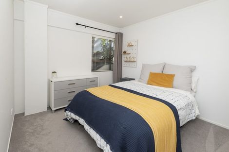 Photo of property in 24b Bucklands Beach Road, Bucklands Beach, Auckland, 2012