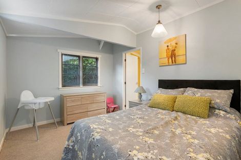 Photo of property in 44 Kiwi Esplanade, Mangere Bridge, Auckland, 2022