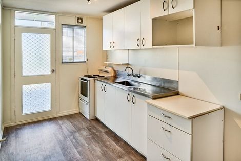 Photo of property in 2/35 Mana Esplanade, Paremata, Porirua, 5026