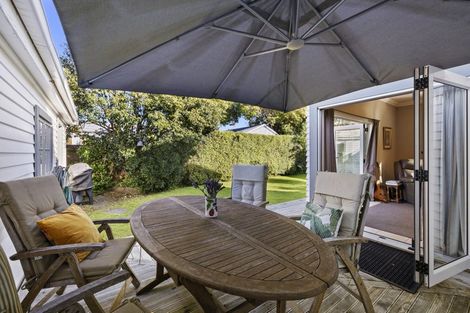 Photo of property in 15 Burns Street, Westown, New Plymouth, 4310