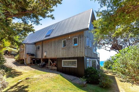 Photo of property in 102 Waihirere Drive, Tuateawa, Coromandel, 3583