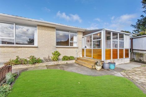 Photo of property in 2/57 Sunbrae Drive, Silverstream, Upper Hutt, 5019