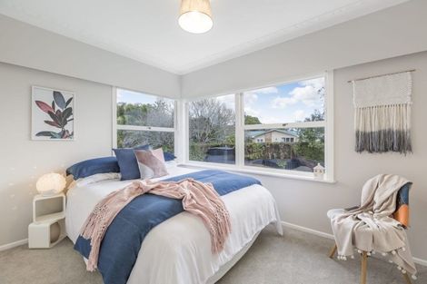 Photo of property in 27 Renata Crescent, Te Atatu Peninsula, Auckland, 0610