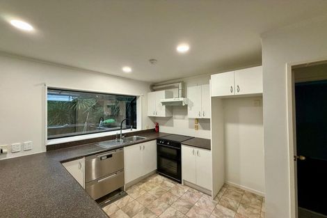 Photo of property in 2c Glen Road, Ranui, Auckland, 0612