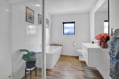 Photo of property in 14 Mahoe Street, Inglewood, 4330