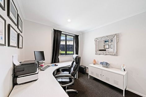 Photo of property in 11 Ulcoats Lane, Pokeno, 2402