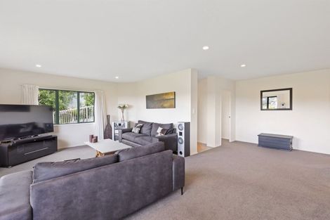 Photo of property in 2/60 Arran Road, Browns Bay, Auckland, 0630