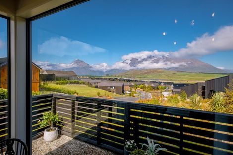 Photo of property in 32 Falconer Rise, Jacks Point, Queenstown, 9371