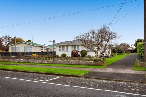 Photo of property in 49 Turuturu Road, Hawera, 4610