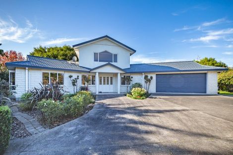 Photo of property in 72 Muhunoa West Road, Ohau, Levin, 5570