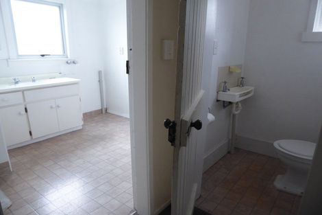 Photo of property in 33 Mcgiffert Street, Palmerston North, 4410