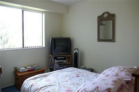 Photo of property in 2/141 Spinella Drive, Bayview, Auckland, 0629