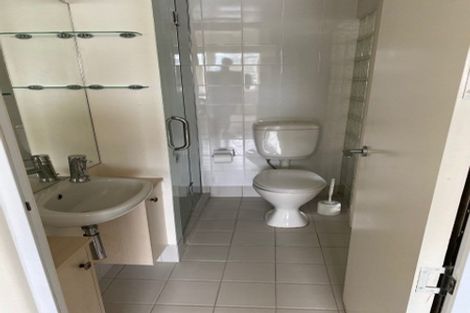 Photo of property in 2/1 Hay Street, Oriental Bay, Wellington, 6011