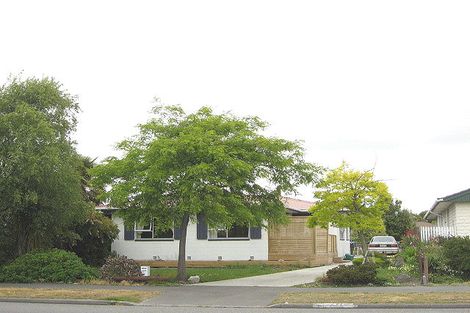 Photo of property in 127 Queenspark Drive, Parklands, Christchurch, 8083