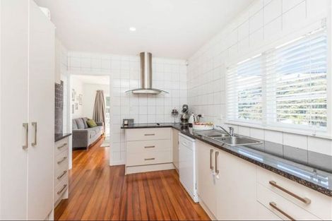 Photo of property in 1/65 Eskdale Road, Birkdale, Auckland, 0626