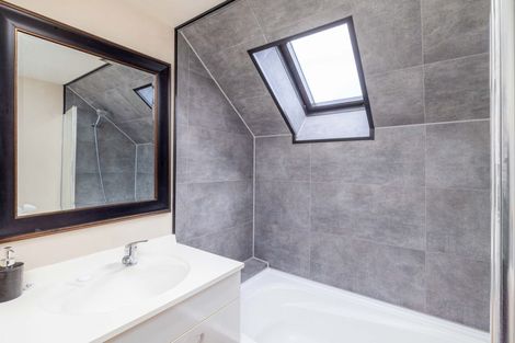 Photo of property in 279a Pages Road, Wainoni, Christchurch, 8061