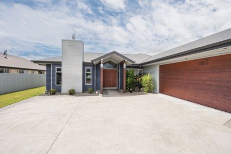 Photo of property in 25 Kitakita Grove, Motueka, 7120