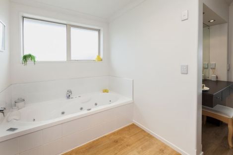 Photo of property in 47 Ruahine Place, Parklands, Christchurch, 8083