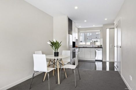 Photo of property in 6/2 Stone Street, Miramar, Wellington, 6022