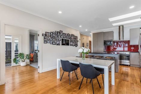 Photo of property in 37 Tuatoru Street, Eastbourne, Lower Hutt, 5013