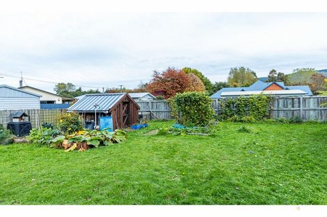 Photo of property in 19 Smith Street, Waimate, 7924