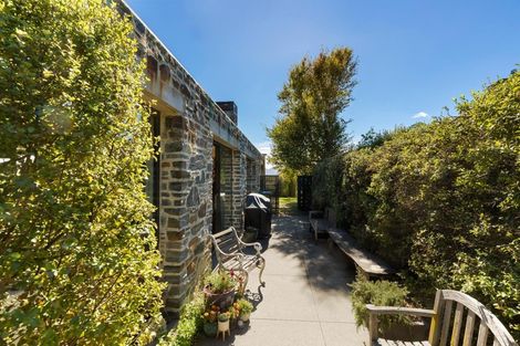 Photo of property in 8 Bretby Court, Jacks Point, Queenstown, 9371