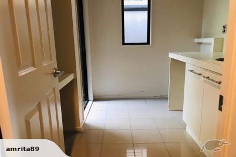 Photo of property in 160 Charles Prevost Drive, The Gardens, Auckland, 2105