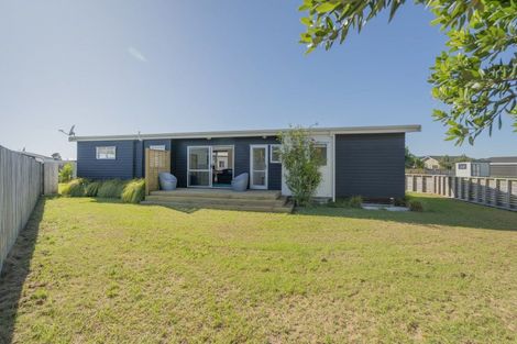 Photo of property in 113 Ngaio Drive, Matarangi, Whitianga, 3592