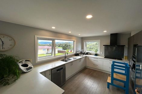 Photo of property in 4 Latitude Close, Whitby, Porirua, 5024