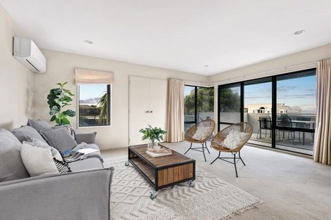Photo of property in 9a Sunbrae Grove, Mount Maunganui, 3116