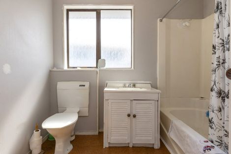 Photo of property in 12 Epping Place, Richmond Heights, Taupo, 3330