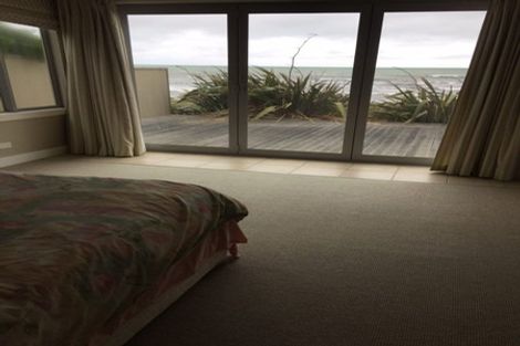 Photo of property in 126 The Parade, Paekakariki, 5034