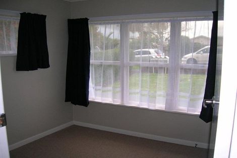 Photo of property in 1/39 Tawhiri Road, One Tree Hill, Auckland, 1061