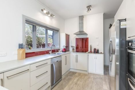 Photo of property in 1354 Whangaparaoa Road, Army Bay, Whangaparaoa, 0930