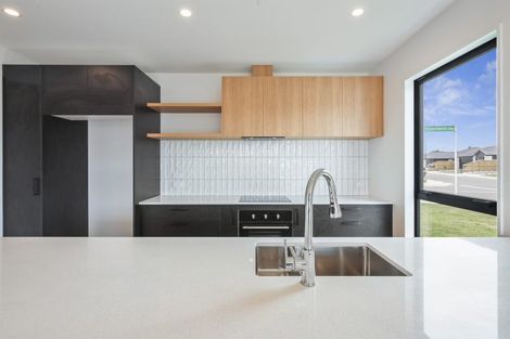 Photo of property in 16 Herridge Street, Woodend, 7691