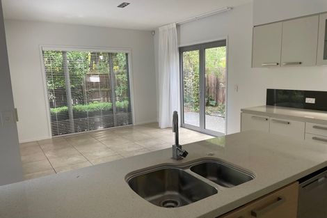 Photo of property in 18 Bryndwr Road, Fendalton, Christchurch, 8052