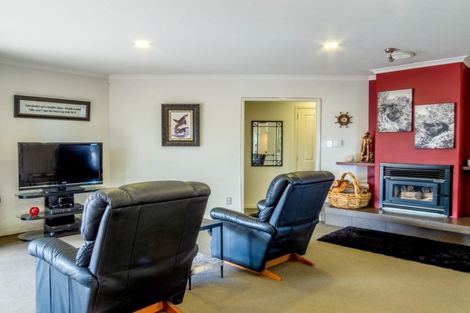 Photo of property in 2 Ohuirehe Road, Coastlands, Whakatane, 3120